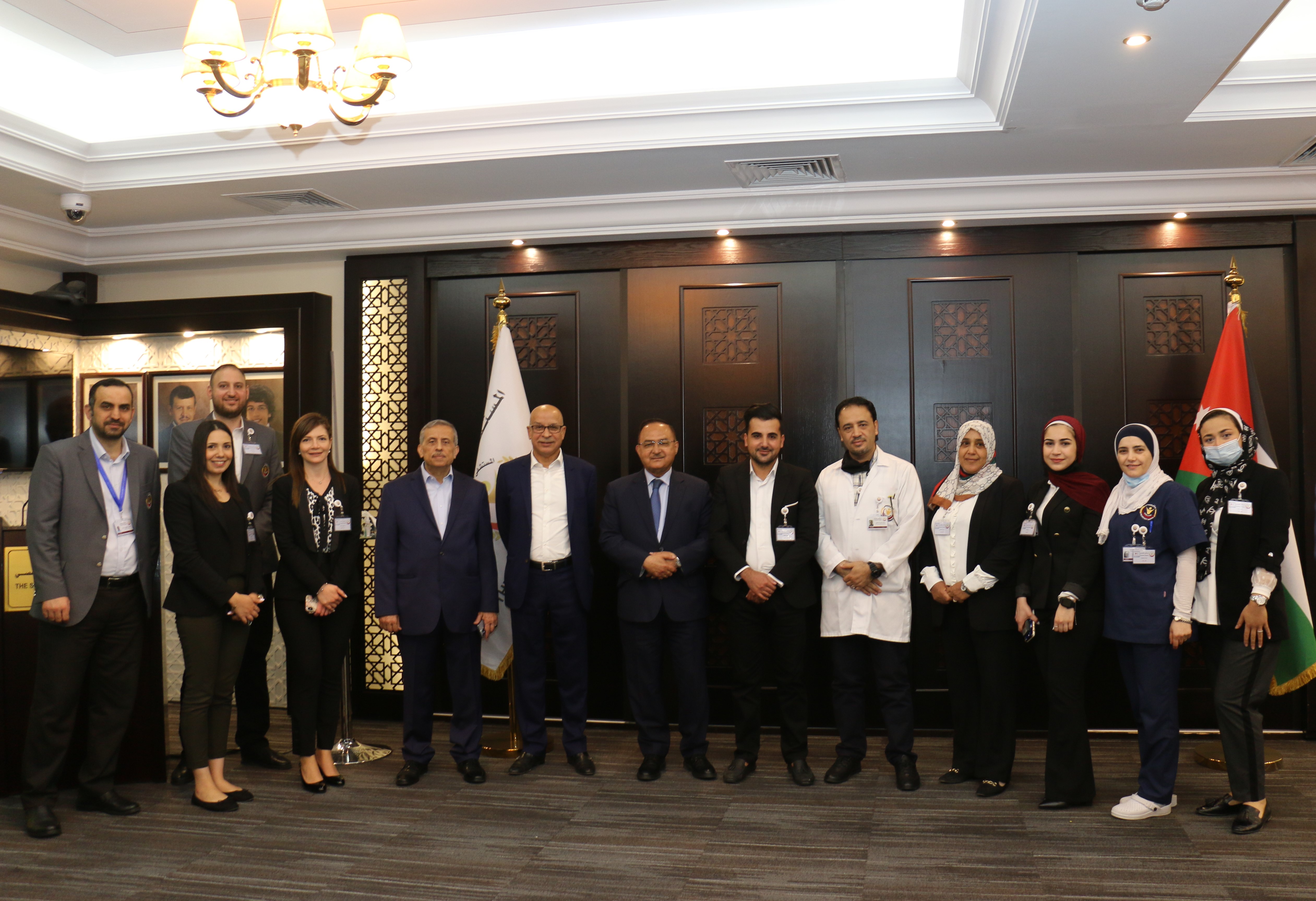 المستشفى التخصصي يقيم معايدة لتبادل تهاني عيد الفطر السعيد