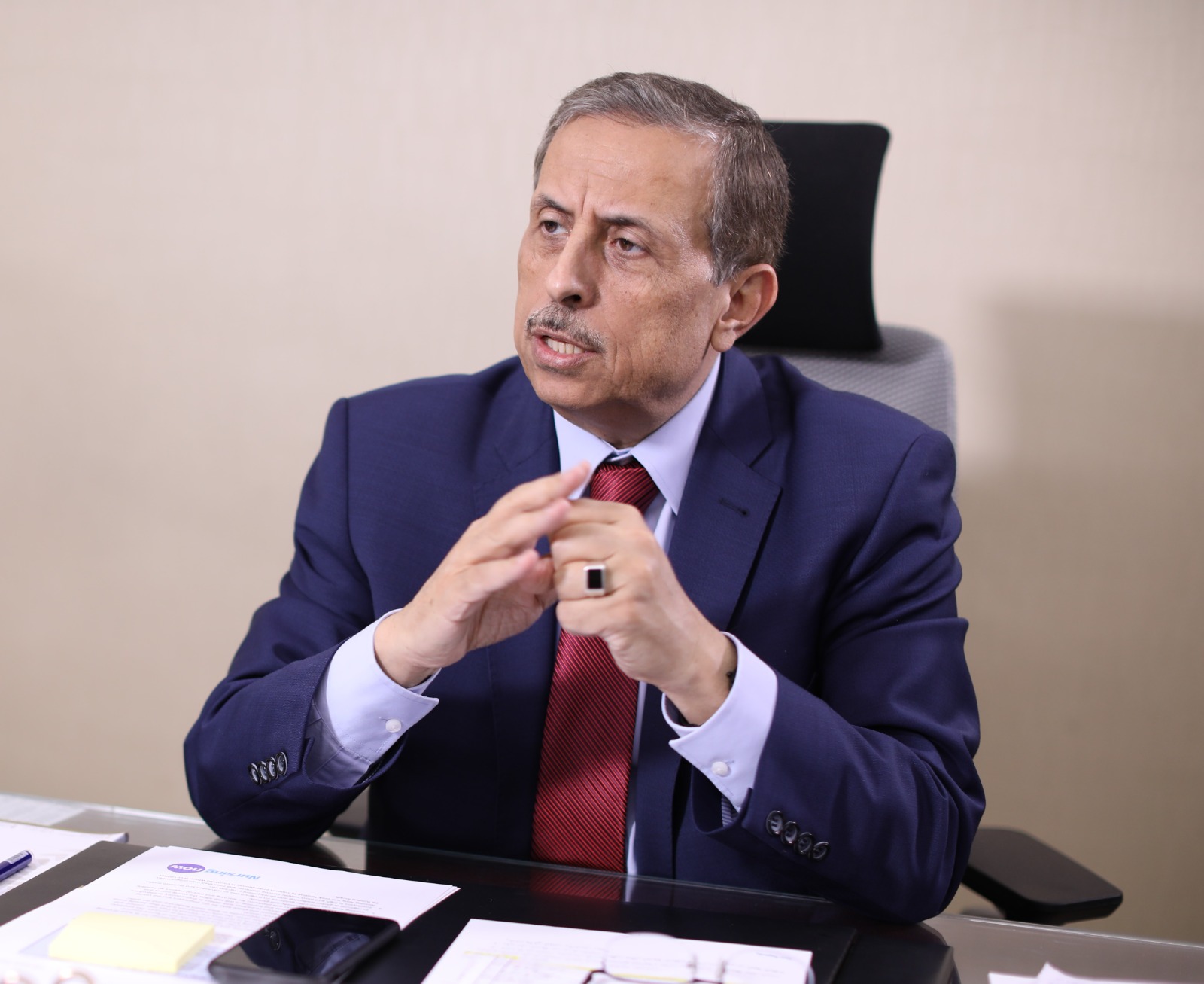 المستشفى التخصصي يطلق حملة للتبرع بالدم وأخرى للتبرع بالأدوية والمستلزمات الطبية لدعم أهلنا في غزة