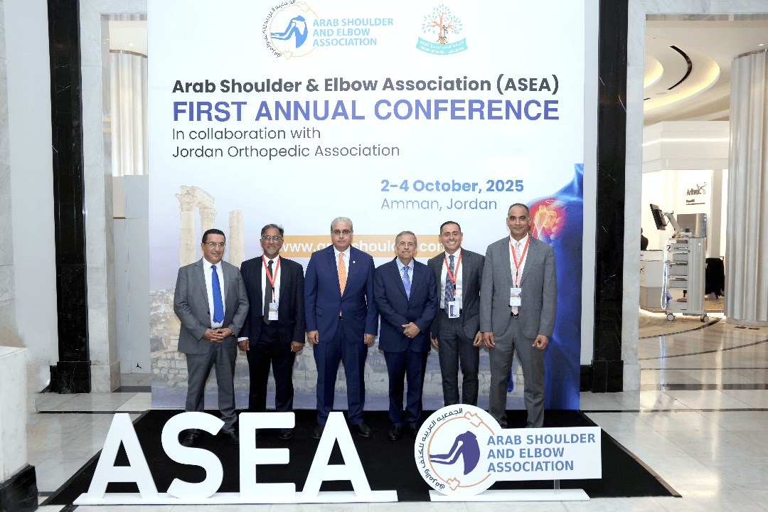 المستشفى التخصصي يشارك في المؤتمر الأول للجمعية العربية لجراحة الكتف والمرفق ويعرض عمليات جراحية مباشرة من غرف العمليات