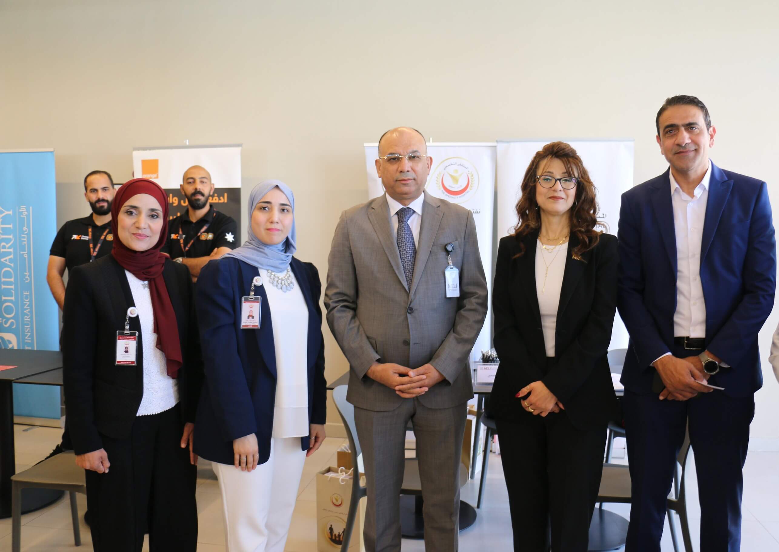 المستشفى التخصصي يشارك في اليوم الوظيفي الحادي عشر بجامعة الشرق الأوسط
