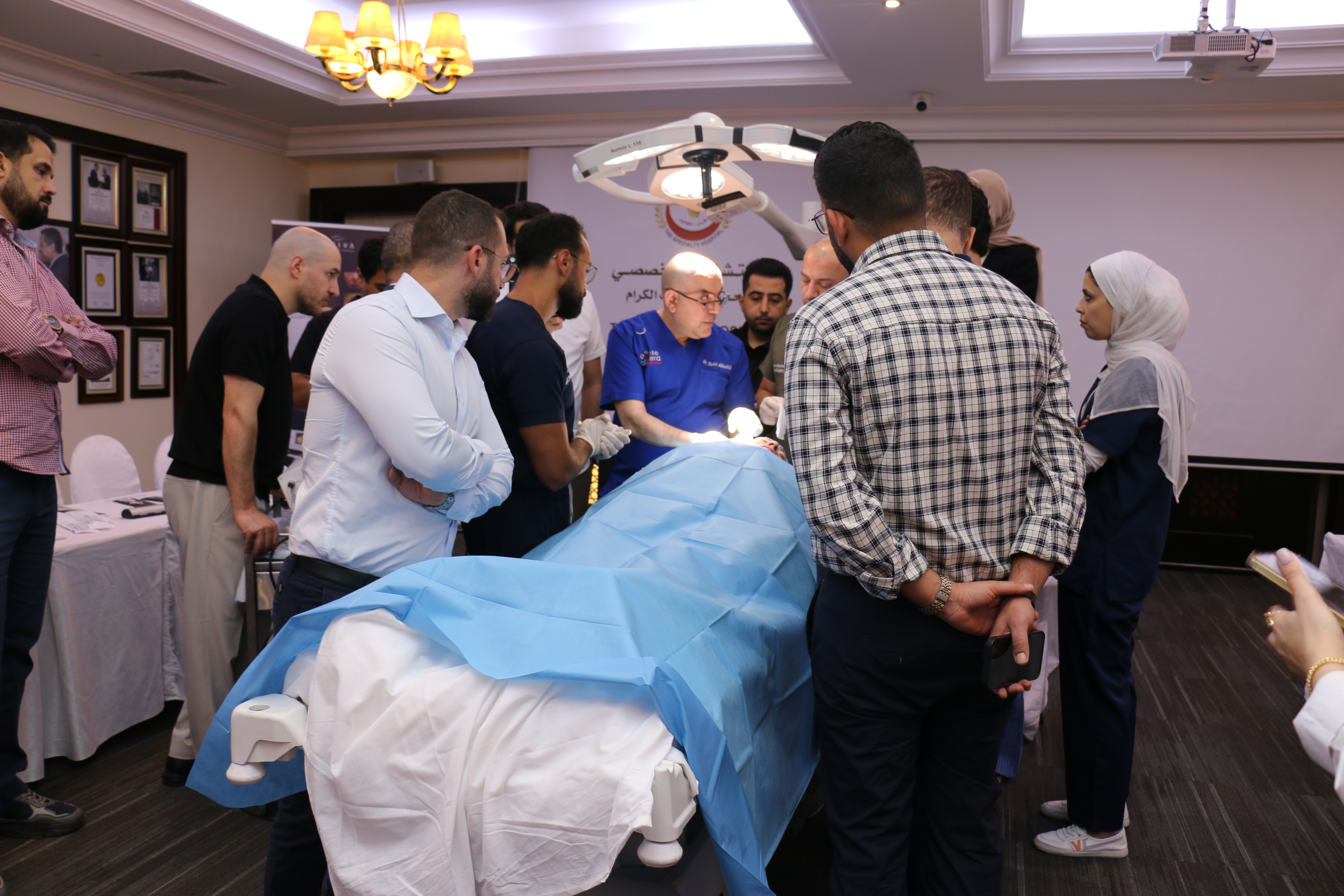 المستشفى التخصصي يستضيف ورشة علمية متخصصة لاستعراض أحدث تقنيات شد البشرة وعلاج السيلوليت
