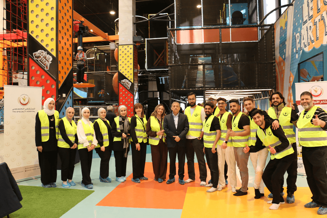 المستشفى التخصصي يرسم البسمة على وجوه الأطفال الأيتام بمأدبة إفطار رمضانية