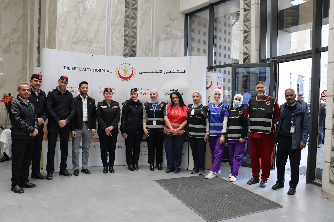 المستشفى التخصصي ينفّذ تدريب إخلاء وهمي بالتعاون مع الدفاع المدني لتعزيز الجاهزية في الحالات الطارئة